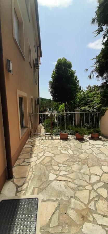 Apartments Villa Karmen Pola Esterno foto
