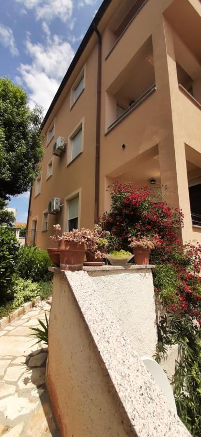 Apartments Villa Karmen Pola Esterno foto